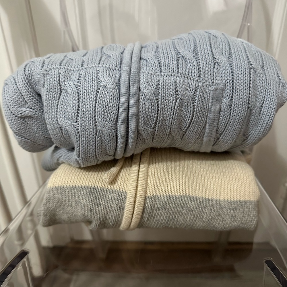 LIKE NEW - Brandy Melville Sweater Hoodie BUNDLE